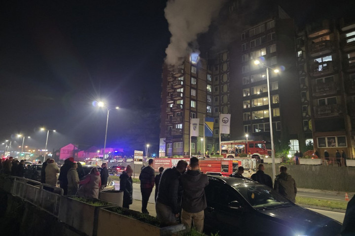 Fotó: AFP/Anadolu/Ahmet Besic Újabb tragikus fordulat: a tuzlai tűz több áldozatot követelt