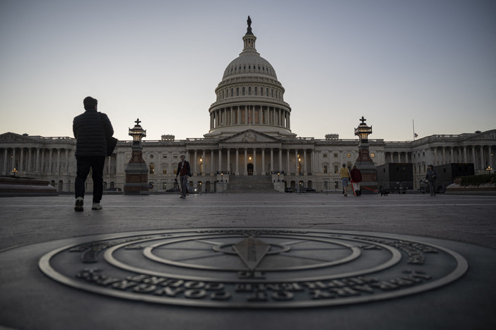 Lépett a Szenátus a kormányzati leállás befejezése érdekében