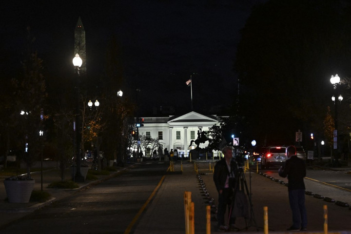 Lövöldözés a Fehér Háznál