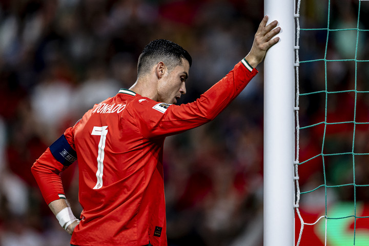 Fotó: NurPhoto via AFP/Stefan Koops Megdöbbentő, mennyi piros lapot gyűjtött össze Cristiano Ronaldo