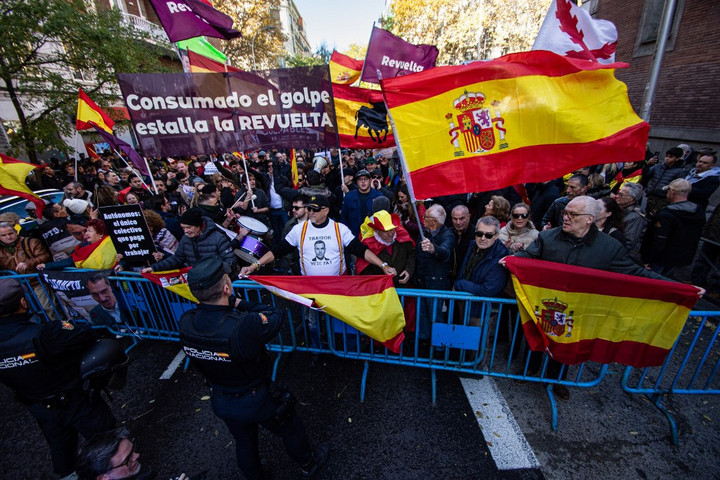 A kormány lemondásáért tüntettek Madridban