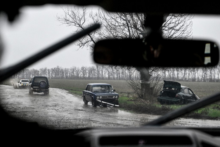 Szorul a hurok Kijevben