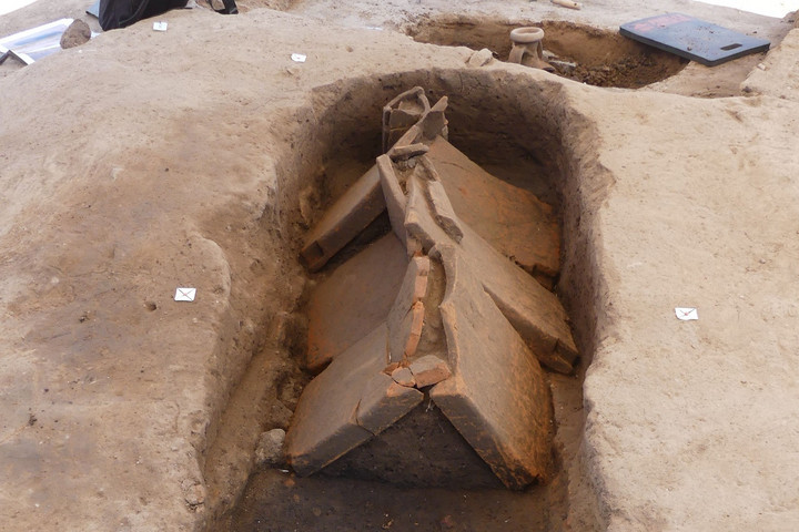 Fotó: Facebook/Inrap A halottakat folyékony áldozatokkal „etették”