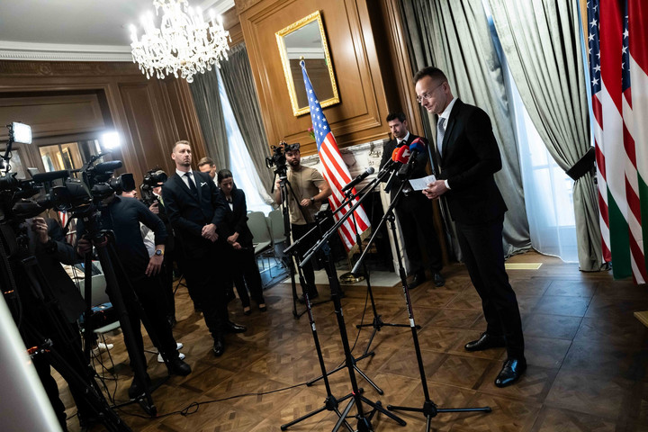 Szijjártó Péter: Magyarország korlátlan időre kapta a szankciók alóli mentességet