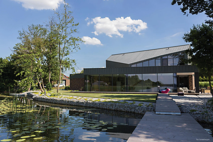 Fotó: PR Alumínium tolóajtók – a fény, a tér és a szabadság egyedülálló találkozása az Aluprof megoldásaiban