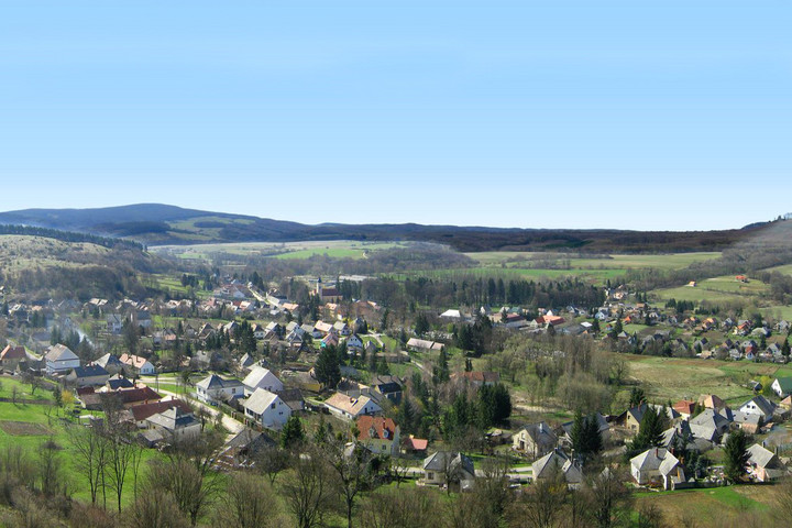 Fotó: Wikipedia/Reszegi Attila És akkor 126. – Bakony