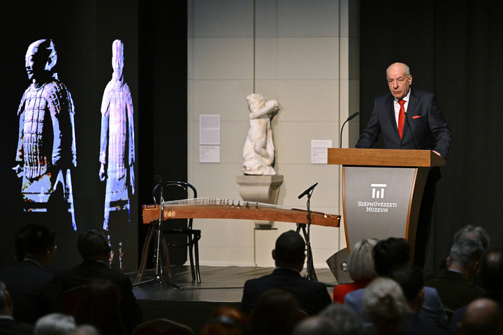 Megnyílt a kínai agyagkatonákat bemutató kiállítás