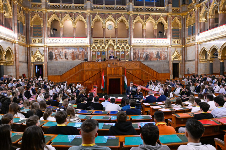 2010 óta olyan Magyarországot építünk, amely nem tesz különbséget magyar és magyar között