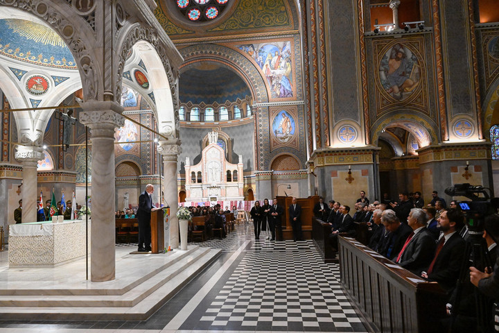 A szegedi székesegyház és a Dóm tér különleges értéket képvisel