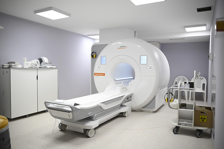 Modernizálták az Uzsoki Utcai Kórház MRI-berendezését
