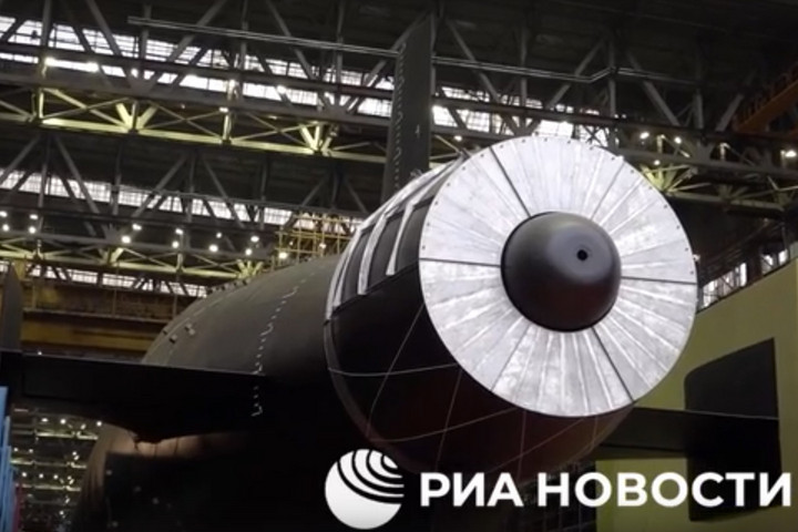 Fotó: khabarovsk-news.ru/képernyőfelvétel Oroszország bemutatta az új Habarovszk nukleáris rakéta-tengeralattjárót