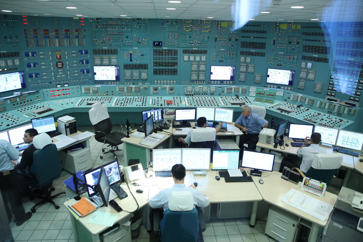 Fotó: MH archív/Varga Imre Az MVM Csoport és a Westinghouse szerződést kötött