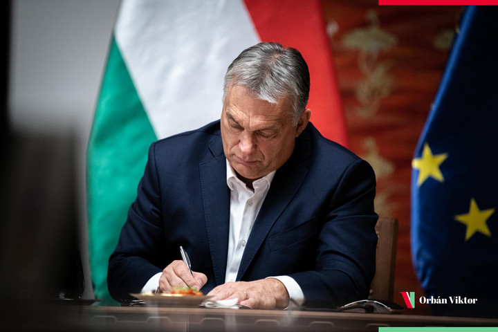 Orbán Viktor:  Mi, magyarok mind háborúellenesek és békepártiak vagyunk