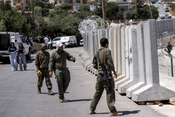 Az izraeli hadsereg rajtaütése során 14 ember halt meg Szíriában