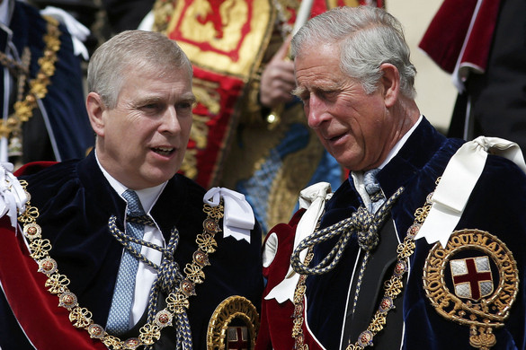 Altengernagyi rendfokozatától is megfosztaná öccsét a brit uralkodó