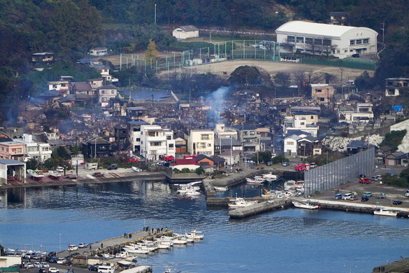 Csaknem 50 éve nem látott tűz pusztít Japánban