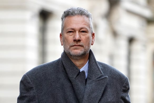 Nigel Farage pártjának egyik volt képviselője tíz és fél év börtönt kapott