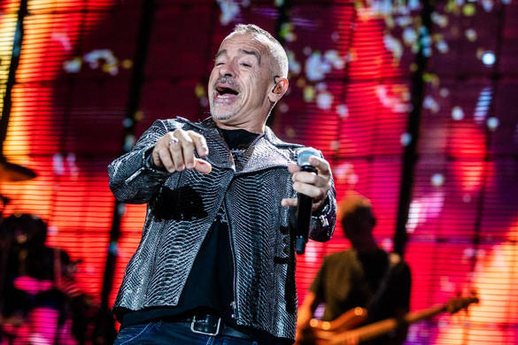 Eros Ramazzotti új albummal ünnepli 40 éves pályafutását