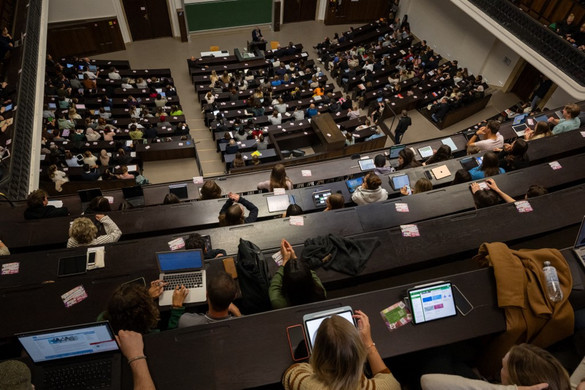 Magyarország bekeményít