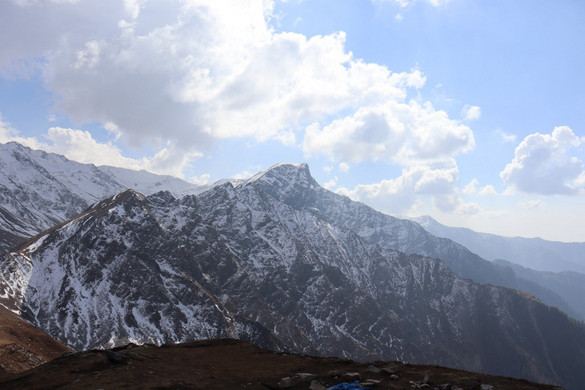 Lavina zúdult egy alaptáborra a Himaláján