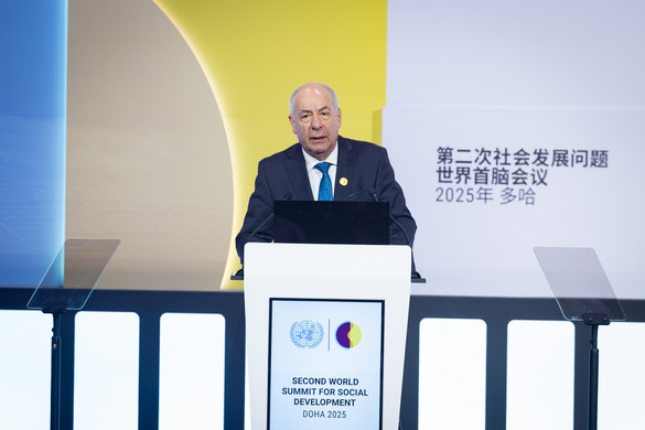 „A szociális fejlődés előfeltétele a béke”