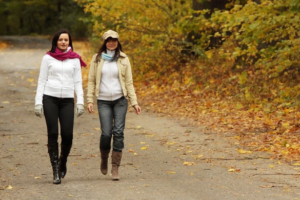 Egy hosszú séta vagy több rövid: Valóban melyik jobb az egészségének