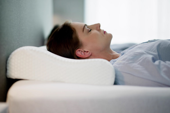 Hogyan kell aludni, hogy ne fájjon a nyakunk és a hátunk?