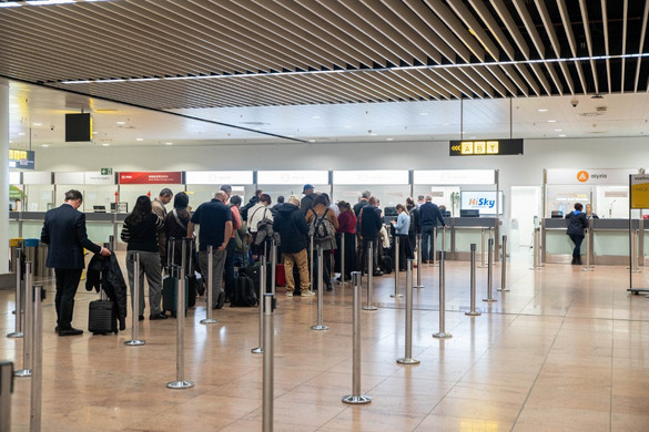 Fotó: EMILE WINDAL / BELGA MAG / Belga via AF Előbb leállították, majd újraindították a légiközlekedést Brüsszelben