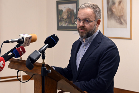 Orbán Balázs: az Európai Bizottság háborúra készül