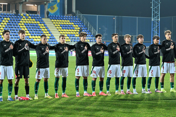 Vereség a franciáktól, de továbbjutás az elitkörbe