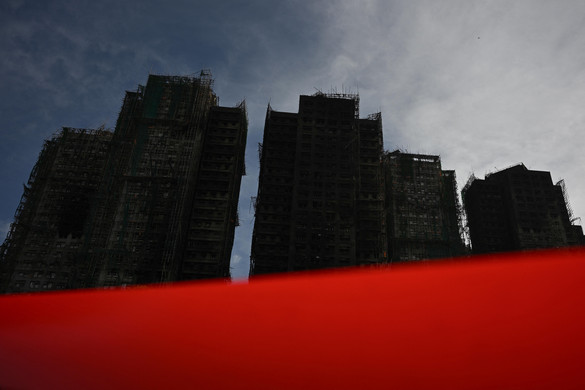 Véget ért az oltás a lángba borult hongkongi lakótömbnél