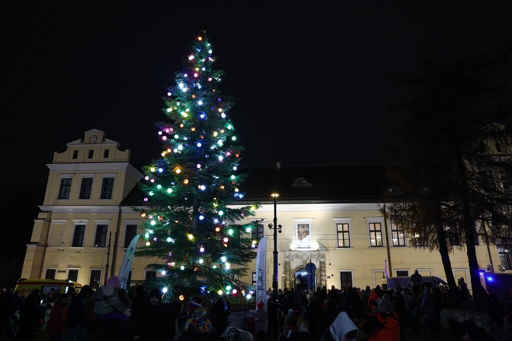 Nem lehet elégszer szólni a fényfüzérek miatt