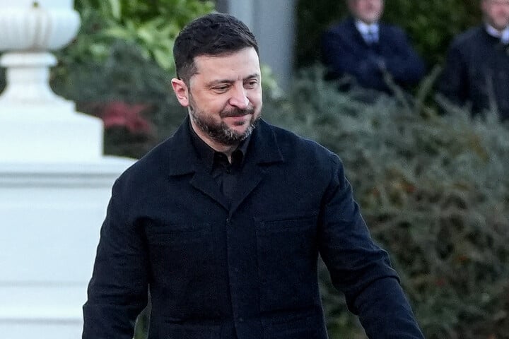 Fotó: AFP/Pool/Brian Lawless Zelenszkij Trump köreihez fordul