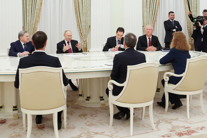 Fotó: AFP/Pool/Alexander Kazakov A Kreml szerint Ukrajna nem hajlandó folytatni a tárgyalásokat