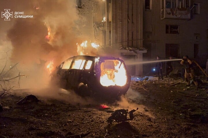 Lassan, de biztosan törnek előre az oroszok