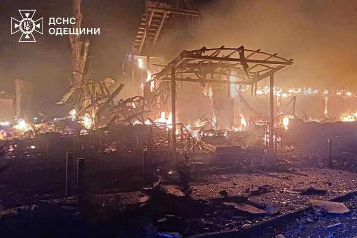 Az orosz hadsereg két fekete-tengeri ukrán kikötőt támadott