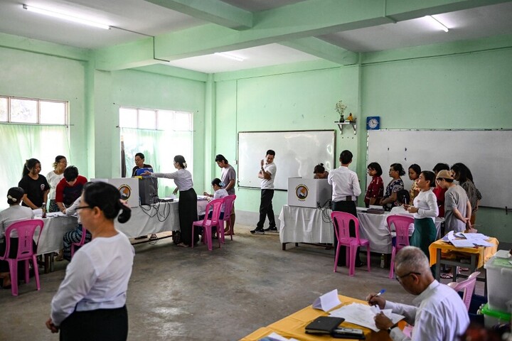 Mianmarban a hatalmon lévő junta kezdeményezésére választások kezdődtek