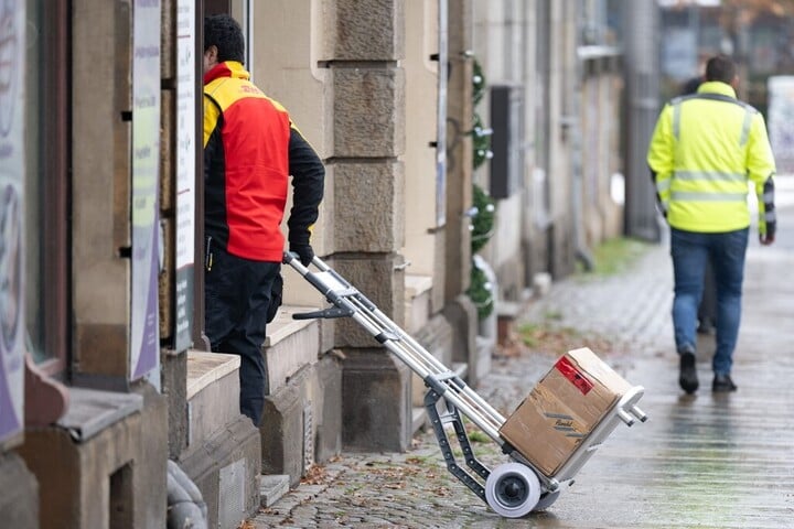 Fotó: AFP/dpa Picture-Alliance/DPA/Sebastian Kahnert Nem érkezett meg időben a csomagja?