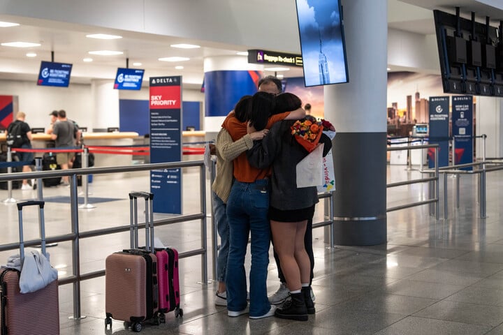 Fotó: Getty Images via AFP/Adam Gray Lövöldözés tört ki a repülőtéren