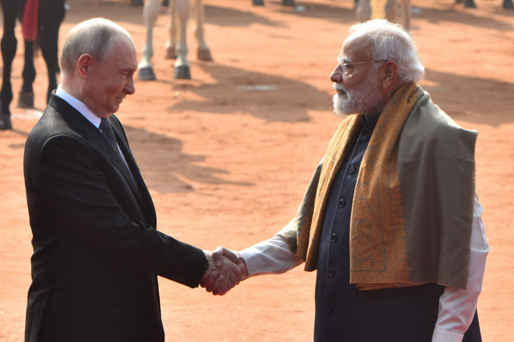 Hivatalosan is megkezdődött az orosz-indiai csúcstalálkozó