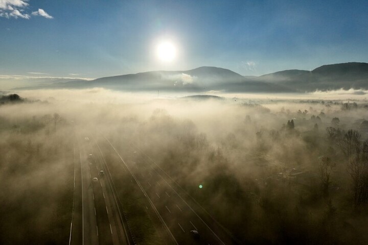 Dunántúlon inkább köd, keleten napsütés várható
