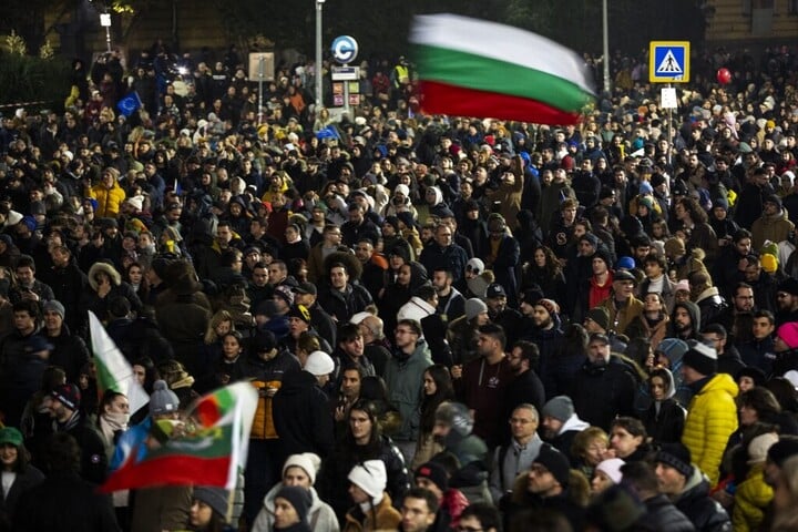 Fotó: Hristo Vladev / ANADOLU / Anadolu via AFP Bulgáriában tízezrek tüntettek a korrupció ellen