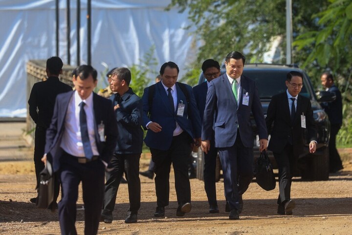 Tűzszüneti megállapodást kötött Thaiföld és Kambodzsa