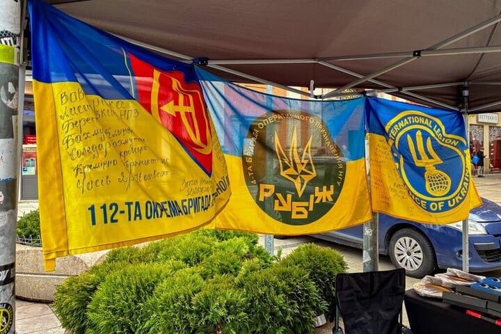 A magyarok szerint Brüsszel és a „globalisták” is terjesztik a háborús propagandát