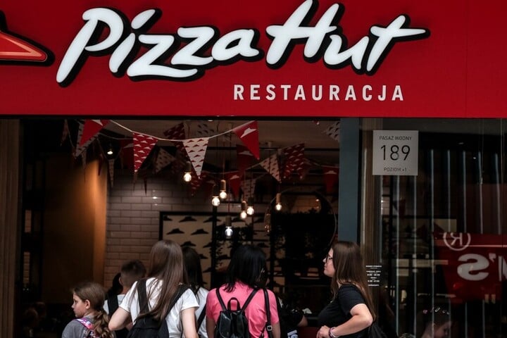 Fotó: AFP/NurPhoto/Dominika Zarzycka Robot Bella is beállt dolgozni