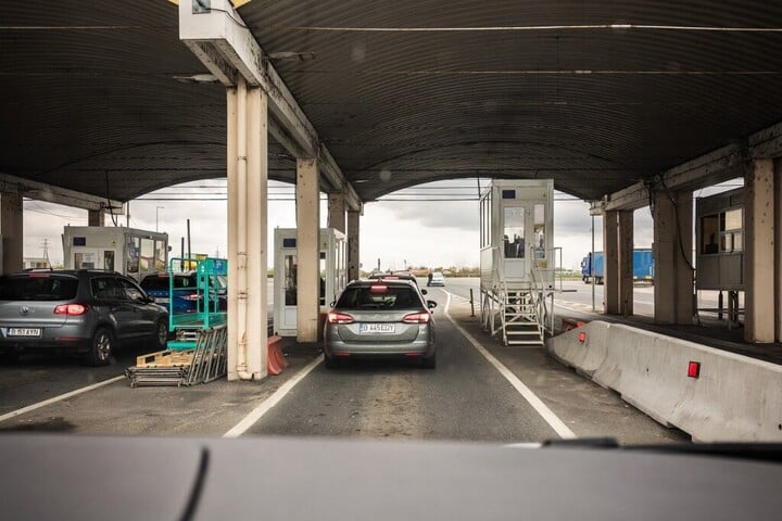 Fotó: AFP/Hans Lucas/Jc Milhet Karácsonyi csoda a határátkelőn