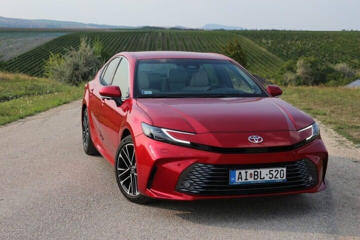 Íme a nyolcadik generáció