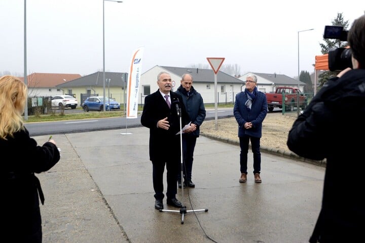 Több száz település részesült támogatásokban