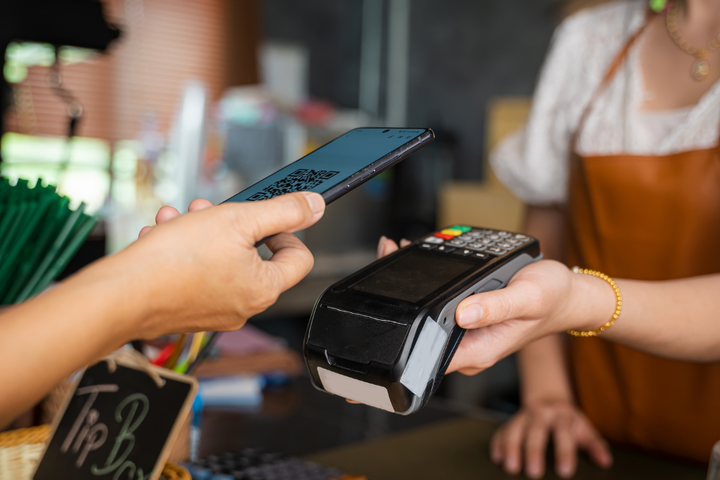 A készpénzmentes élet előnyei – így lesznek egyszerűbbek a mindennapok