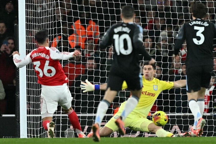 Az Arsenal parádés második félidővel nyerte a rangadót